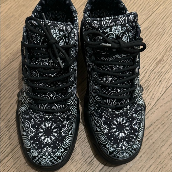 Talon Paisley Print Worn inside once can not fit me, brand new - Picture 5 of 5